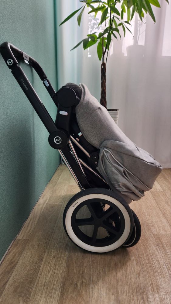 Коляска-прогулка Cybex Priam + зимовий чохол + автокрісло