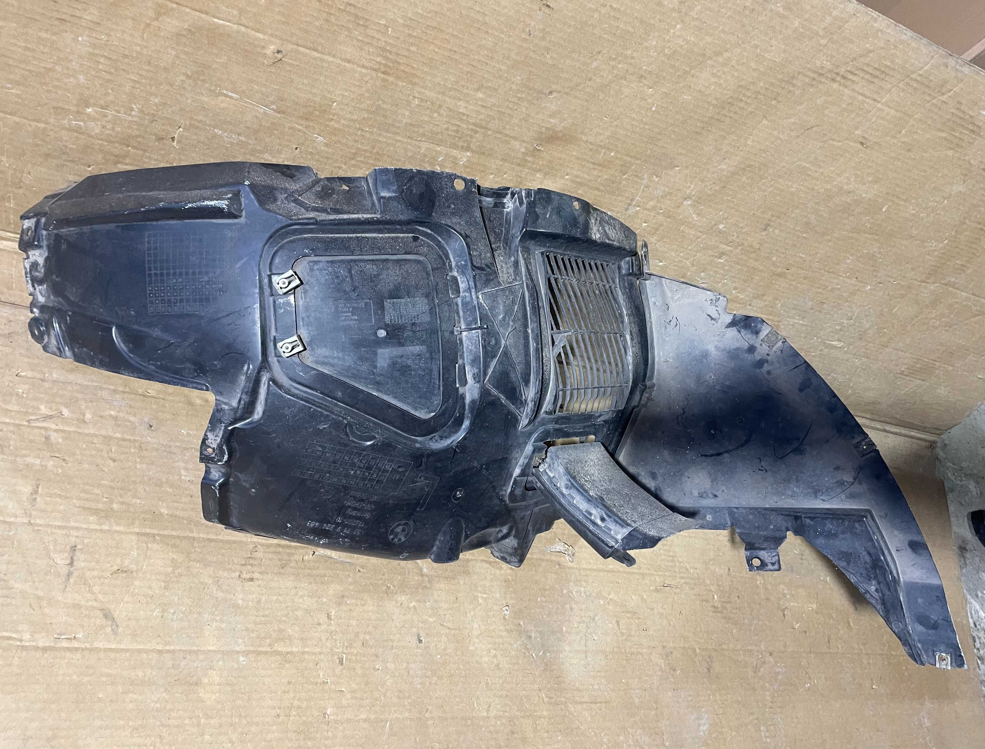 Підкрильник передній лівий Bmw X5 G05 51717224483 Подкрылок