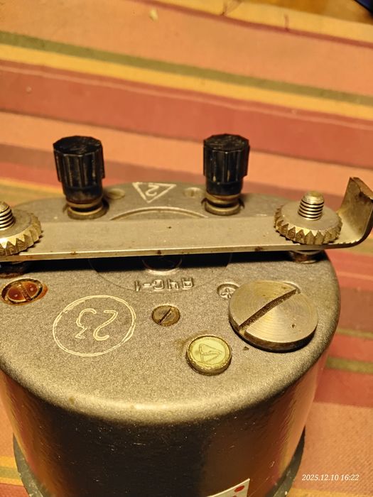 zegar lotniczy ACZS-1M calkem sprawny ZAPLOMBOWANY