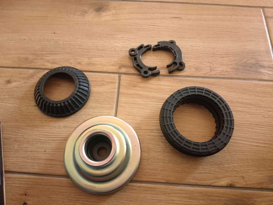 Ремкомплект опорної подушки стойки подшипник Opel Astra H Zafira B