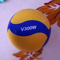 Волейбольний м'яч. Mikasa