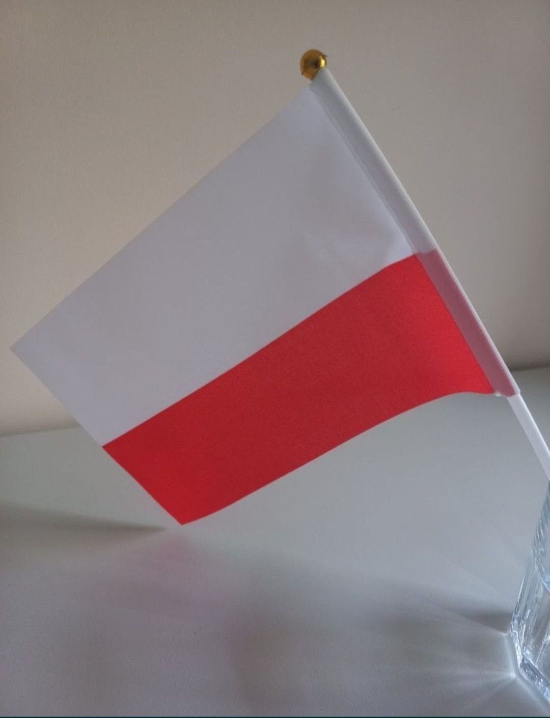 Chorągiewki ,flagi z materiału,biało-czerwone
