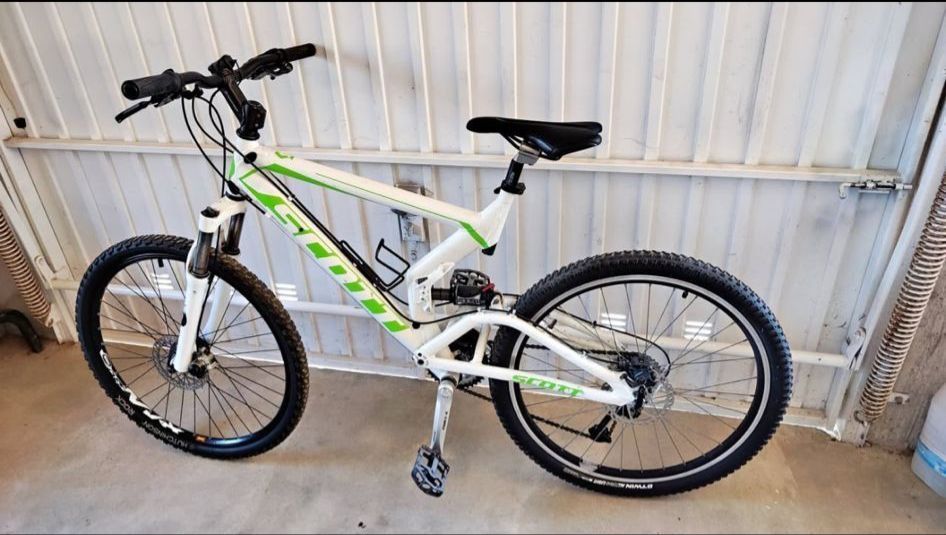 Bicicleta BTT. SCOTT roda 26