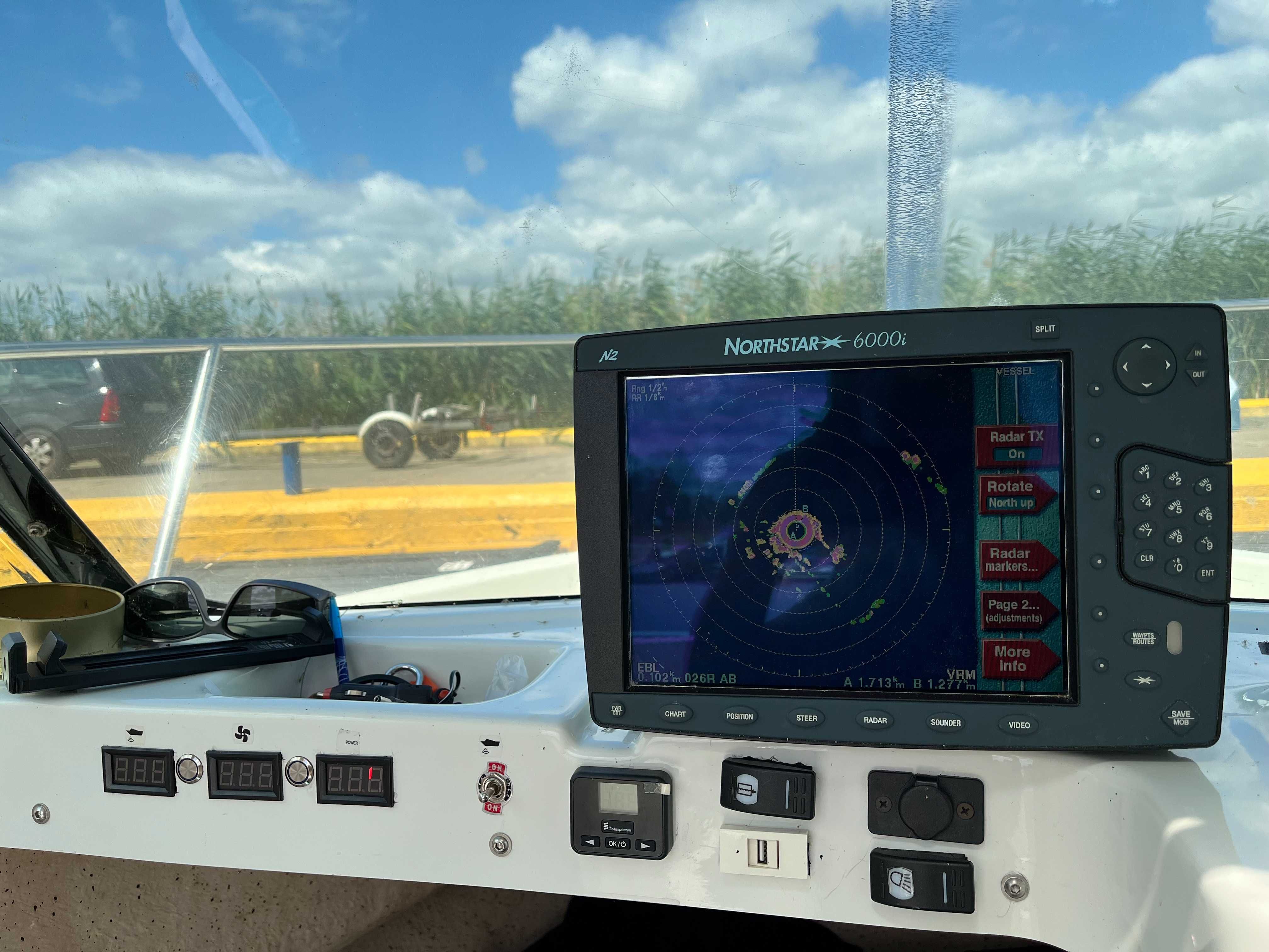 Quicksilver Pilothouse 560