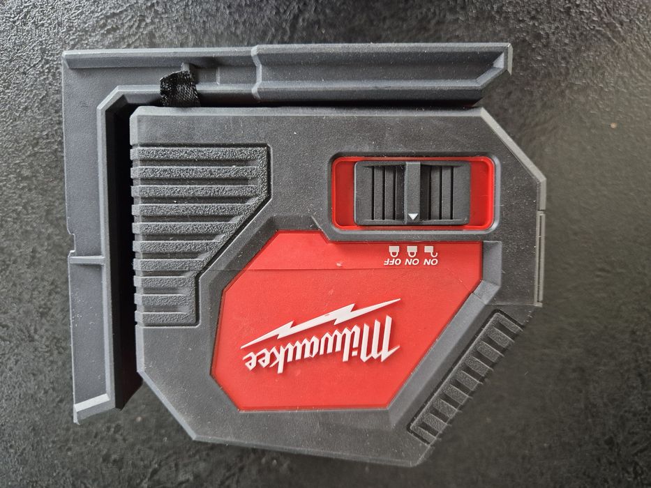 Laser Krzyżowy MILWAUKEE CLL z zieloną wiązką NOWY