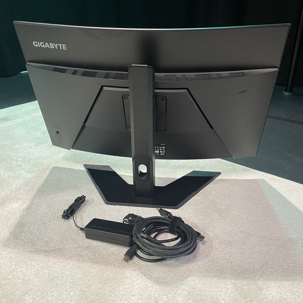 Monitor Gaming Curvo 31,5” Gigabyte G33QC