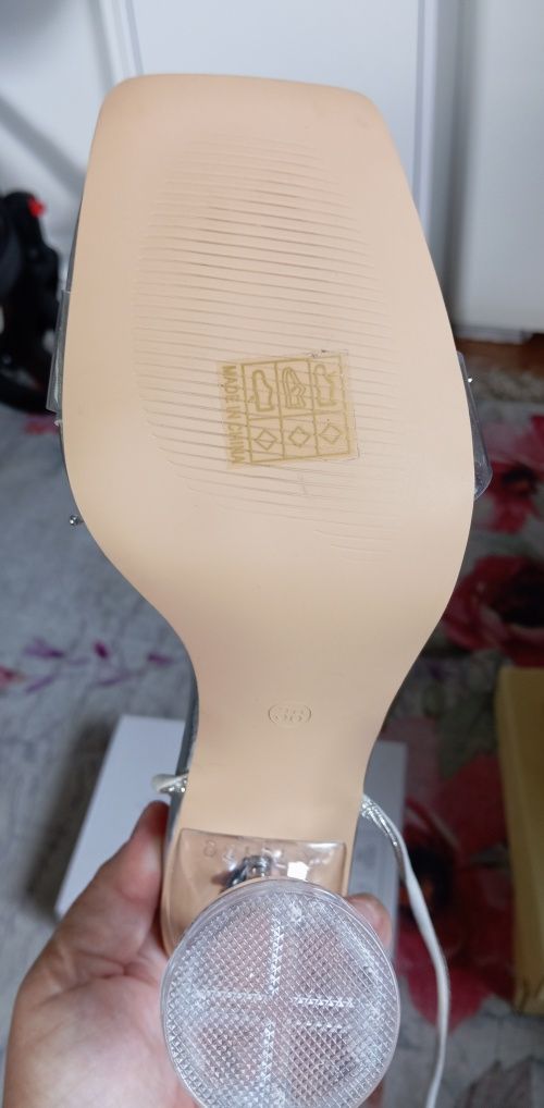 Piękne buty damskie 38
