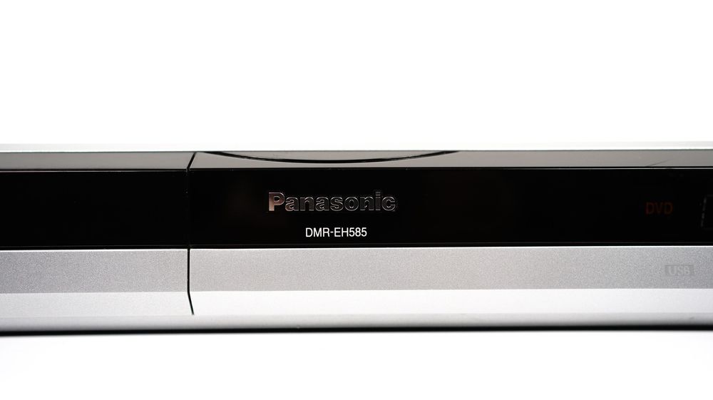 Nagrywarka DVD Panasonic DMR-EH585 HDD 250 GB USB DivX DVD-R +R
