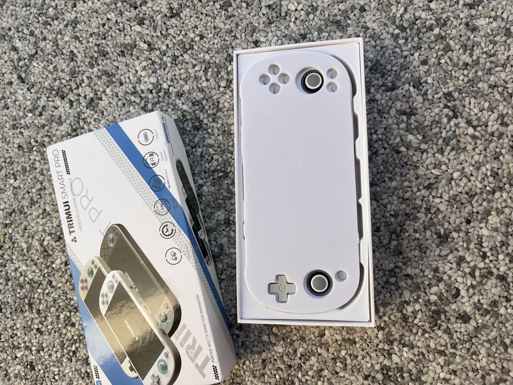 mini konsola TRIMUI smart pro