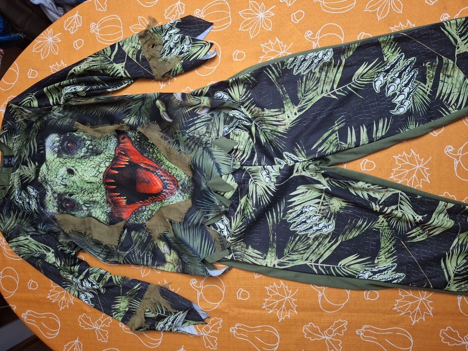 Костюм динозавра на 7-8 лет