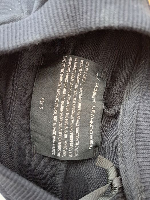 Bluza Robert Lewandowski r.S nowa