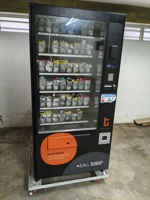 Vending machine  sem frio
