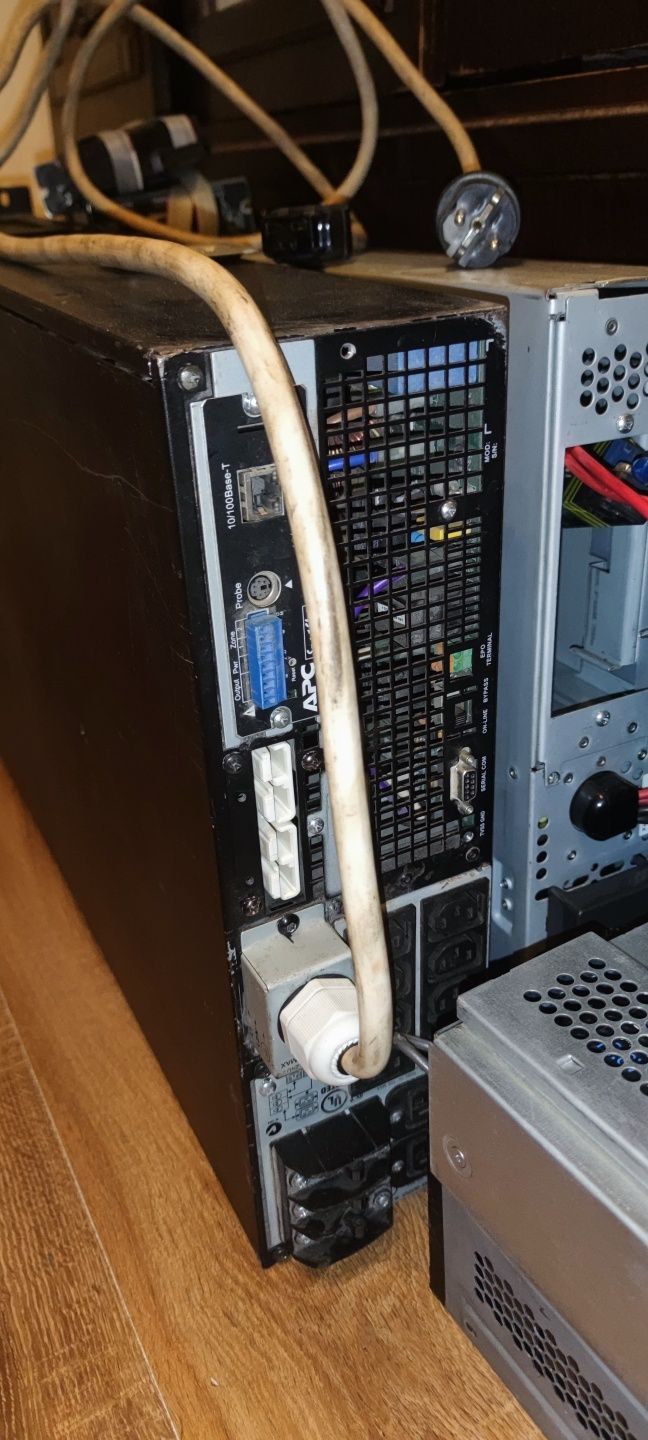 APC SURT6000xli ups