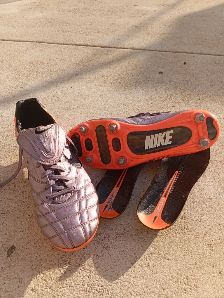 Nike Elite Tiempo Legend Mundial 2010