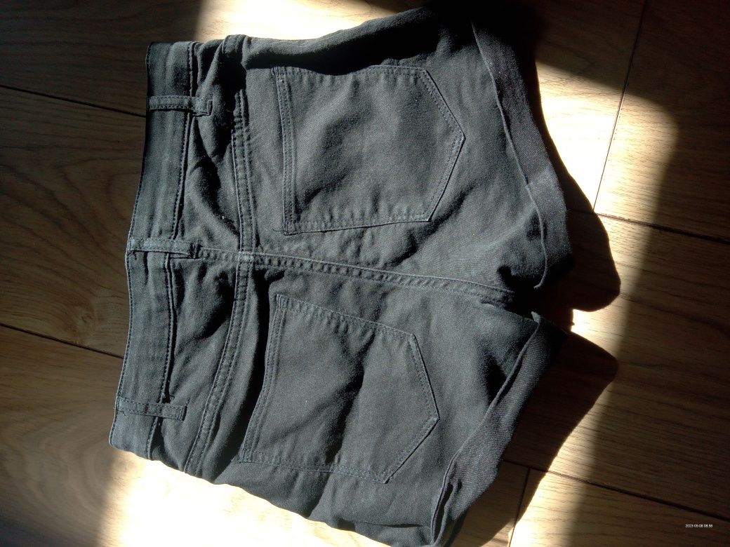 Spodenki firmy H&M xs