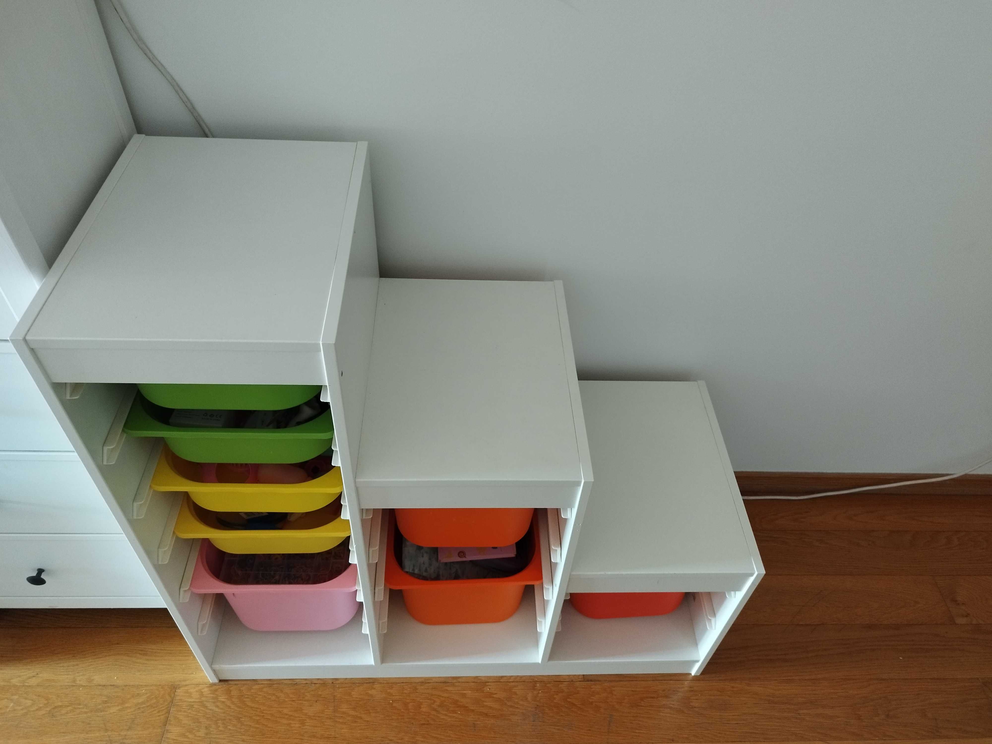 Armário de arrumação  – ideal para brinquedos e acessórios
