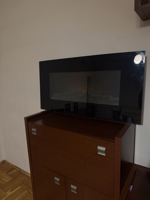 Kominek elektryczny  z funkcja grzania