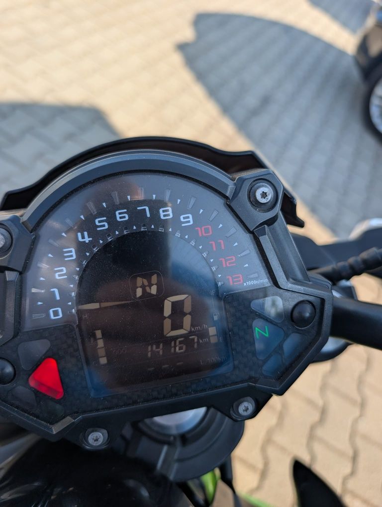 Kawasaki z650 como nova