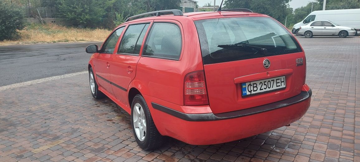 Skoda Octavia Tour 1.6 mpi