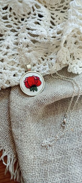 Haftowana biżuteria - ręcznie robiony naszyjnik handmade
