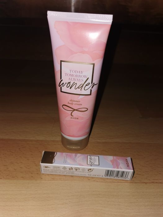 Damski zestaw TTA Wonder ( balsam do ciała 125 ml + perfumetka 10 ml)