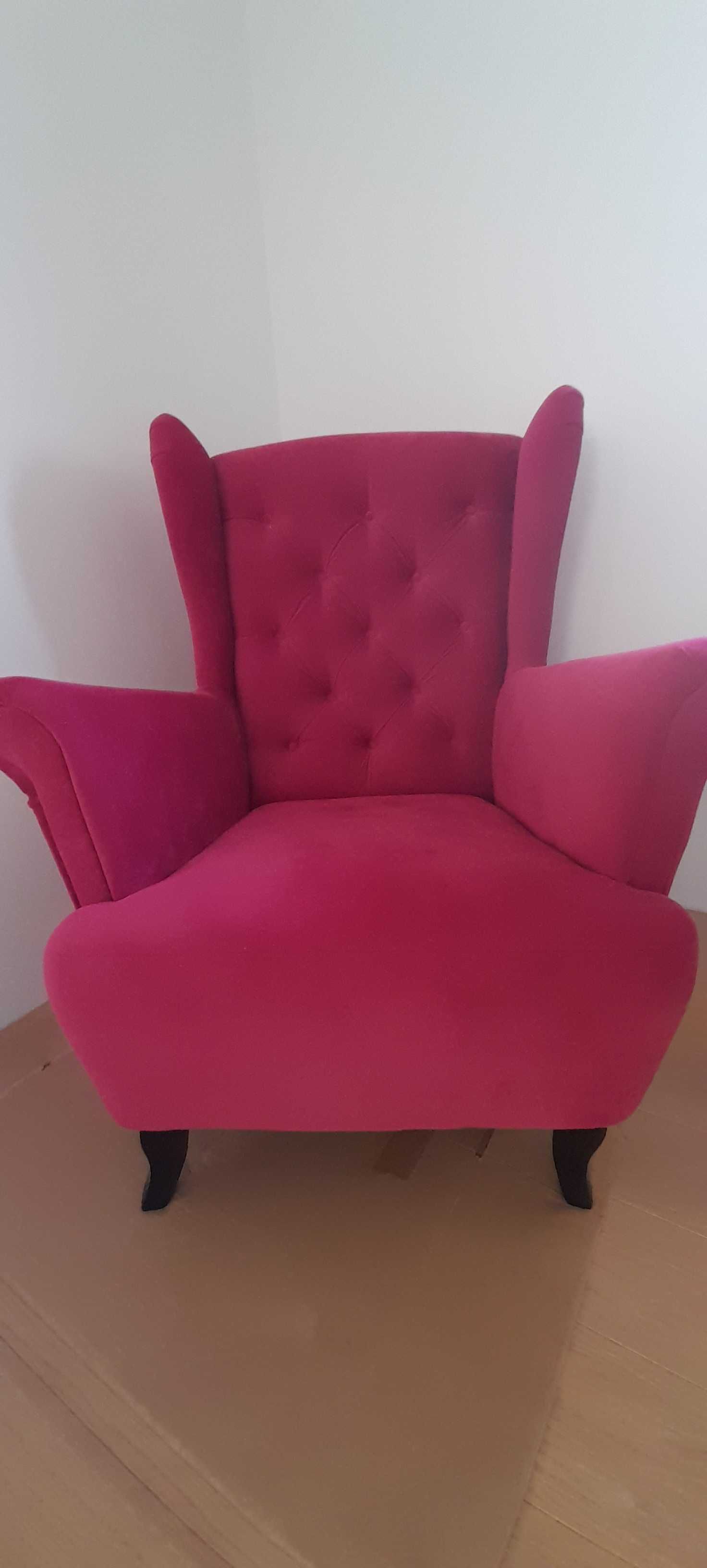 Fotel uszak różowy , fuksja nowy