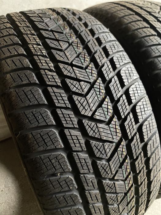 265/45/20 - Pirelli Scorpion Winter (NOVOS)