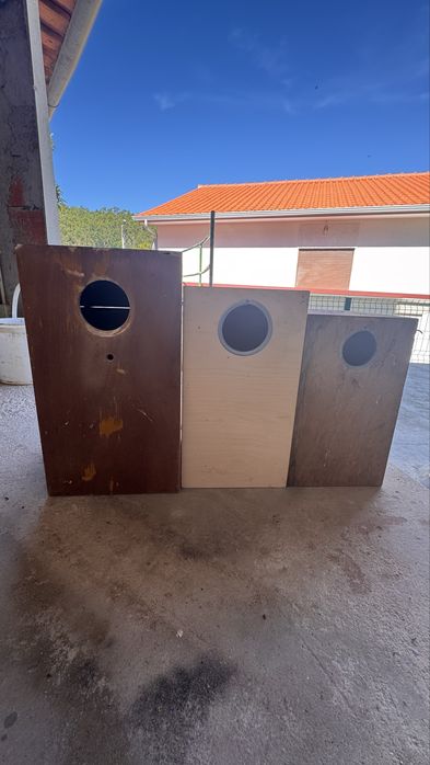 Ninhos para aves de medio porte