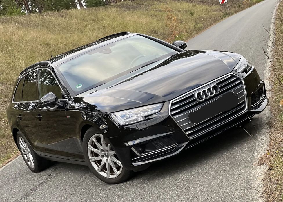 Audi A4 Avant Audi a4 b9 2.0 tdi Virtual Akt. Radary Hedap Full Matrix Alu Ancantara