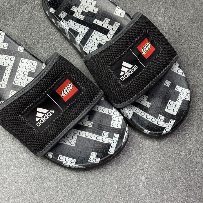 ОРИГІНАЛ 100% 42р. Тапочки шльопанці адідас Adidas Lego GW0822
