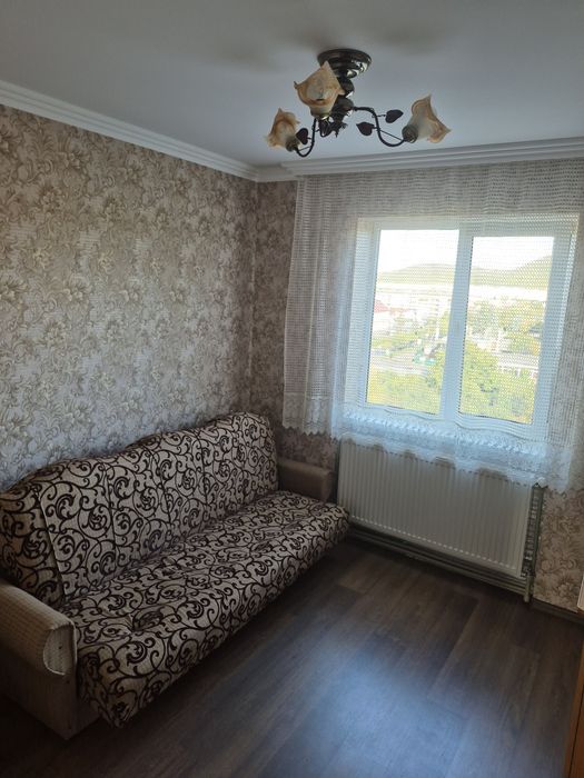 Здається вперше трьохкімнатна в центрі міста.