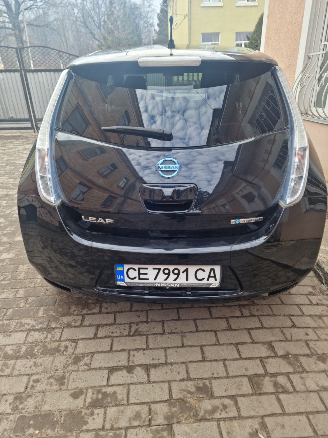 Nissan leaf нисан ліф