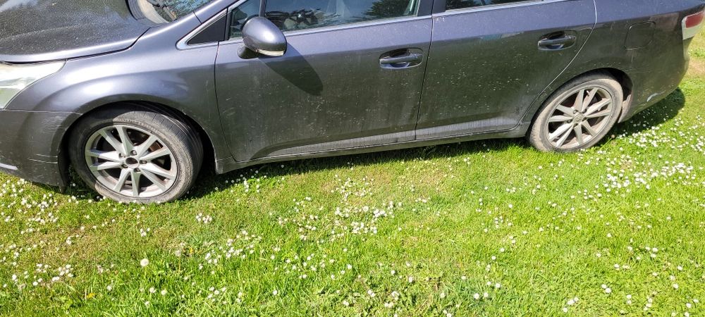 Drzwi avensis t27 1g3 sedan prawe lewe przód tył