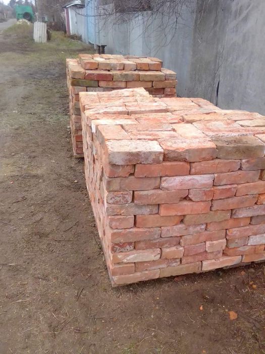 Продається червона цегла