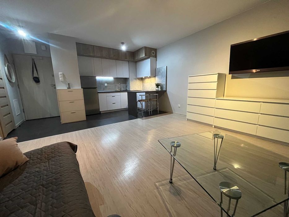 Wynajmę mieszkanie 2 pokoje + taras 12m2 w centrum w apartamentowcu