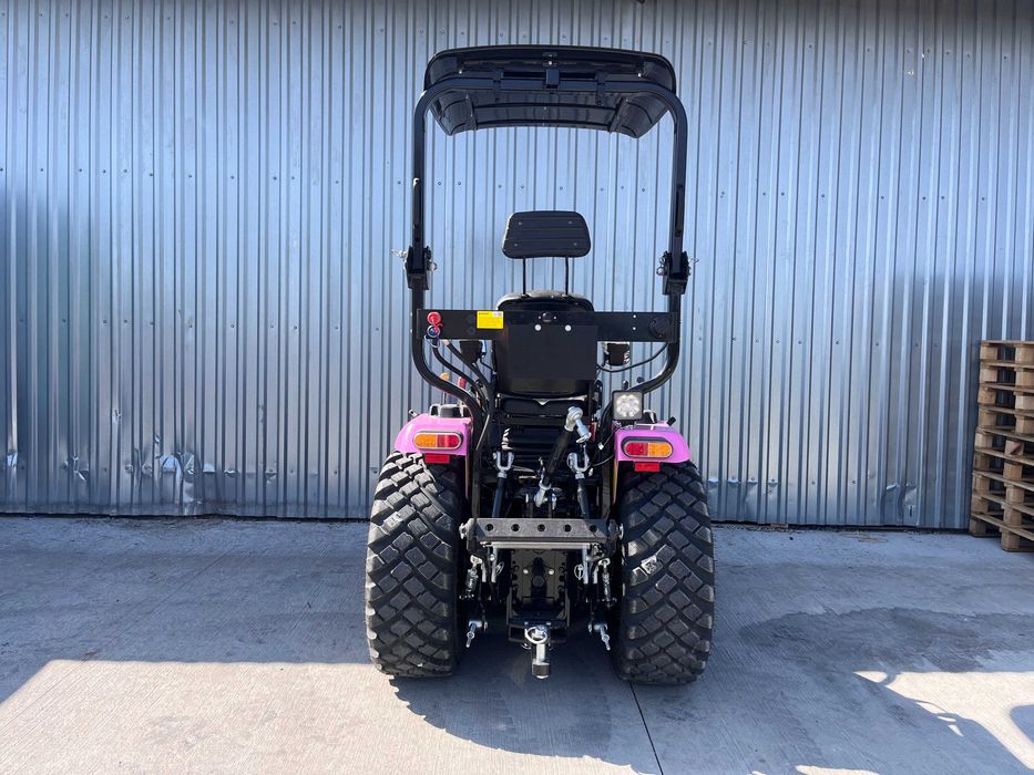 Traktorek Kosiarka międzyosiowa do trawy 4x4 3 cylindry 25KM HIT HST