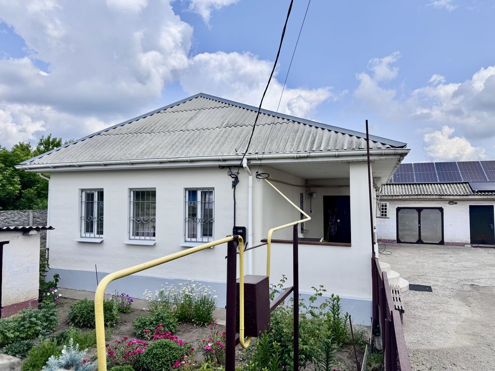 Будинок у Дніпрі (смт. Обухівка) біля лісу