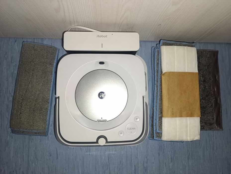 Robot intelegentny mopujacy iRobot braava jet m6.