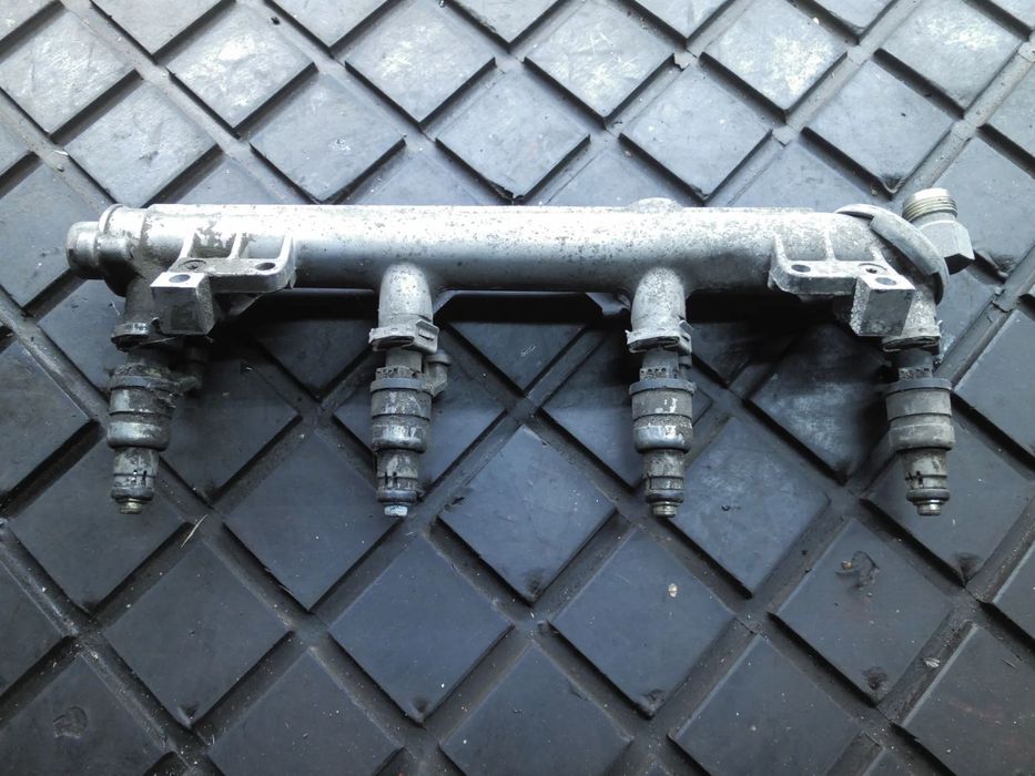 LISTWA WTRYSKOWA WTRYSKI 2.2 16V Z22SE OPEL 12564446 POSIADAM 2 LISTWY