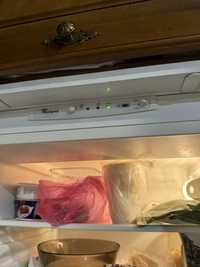 Встроенный холодильник Whirpool