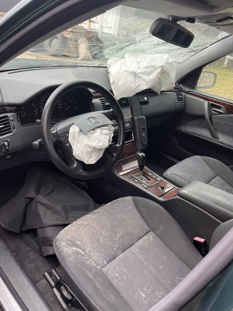 Mercedes e270 w210