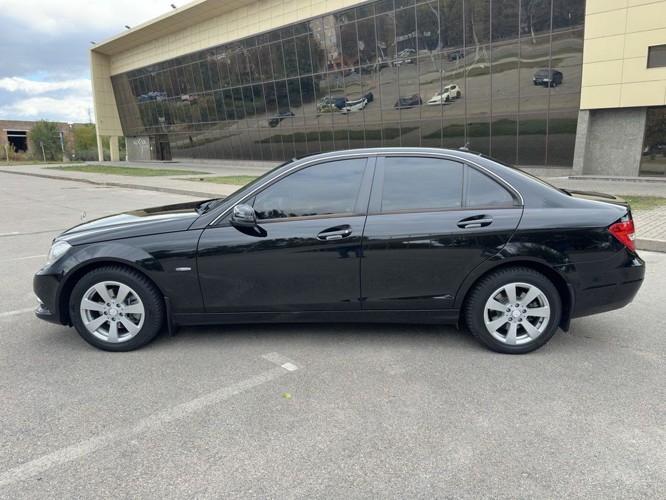 Мерседес С200 w204 2011г.в