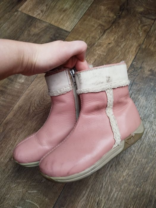 Віддам Безкоштовно взуття 27-28розмір фірми Bibi