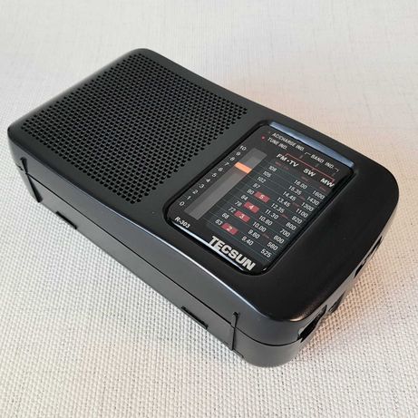 Радиоприемник Tecsun R-303 (FM, УКВ, СВ, КВ)