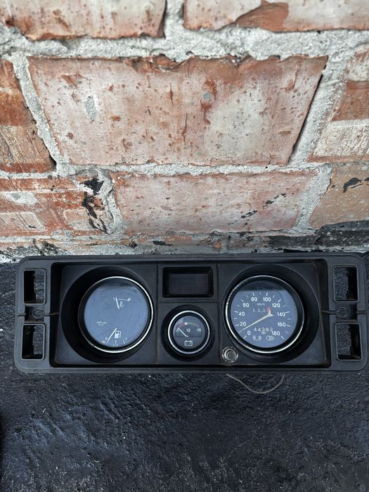 Продам приборну панель, приборку ваз 2104-2105