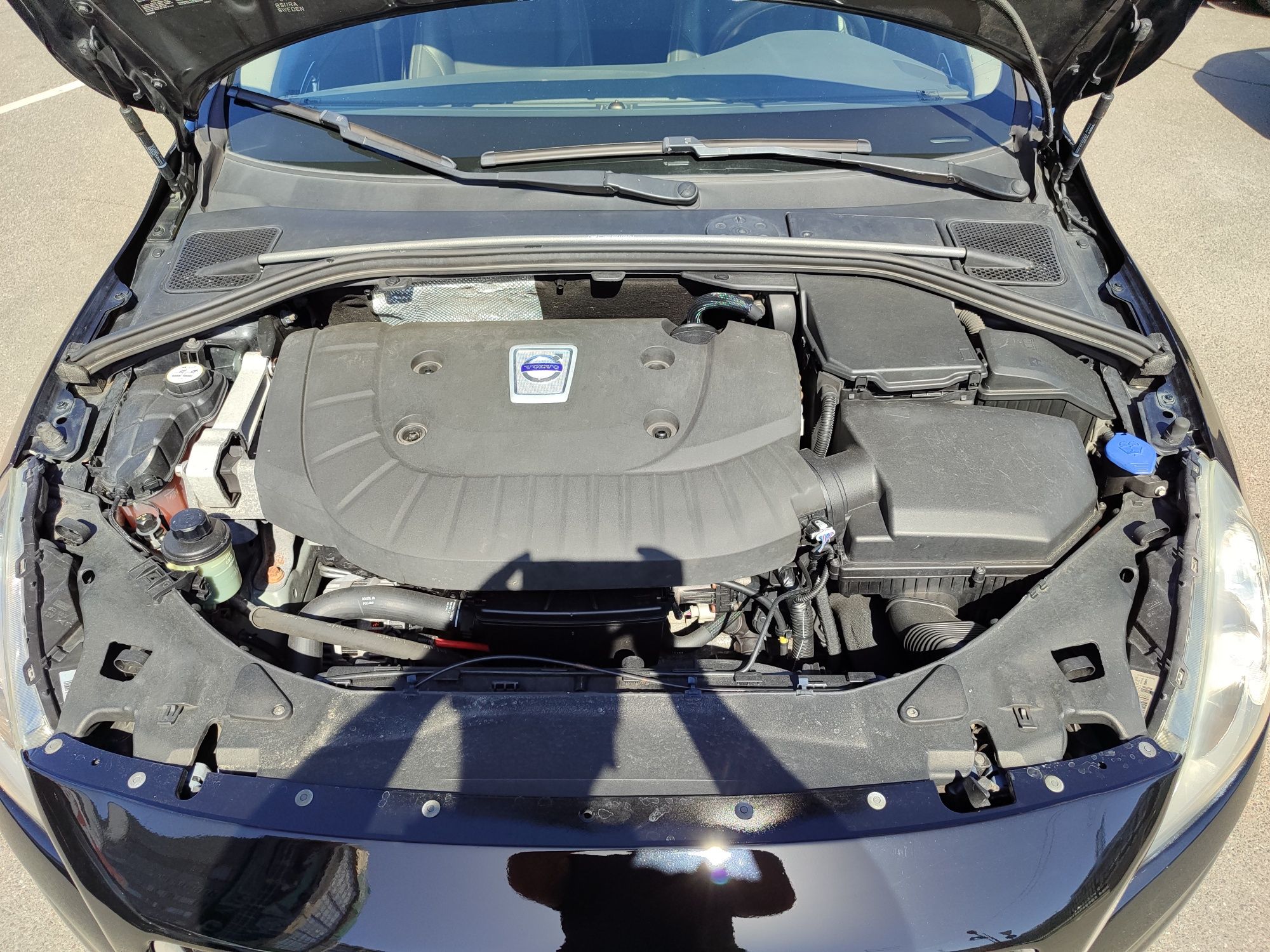 R-DESIGN Volvo V60 2,4 D5 AWD автомат 2013 ІДЕАЛ