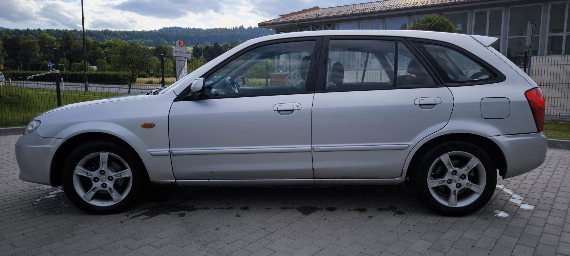 Mazda 323 1.6 automat