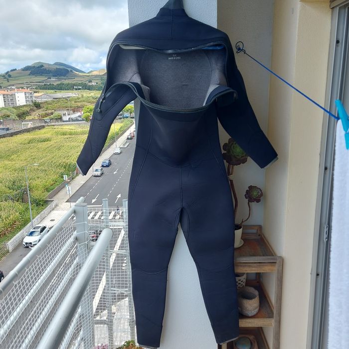 Fato linha branca da Cressi