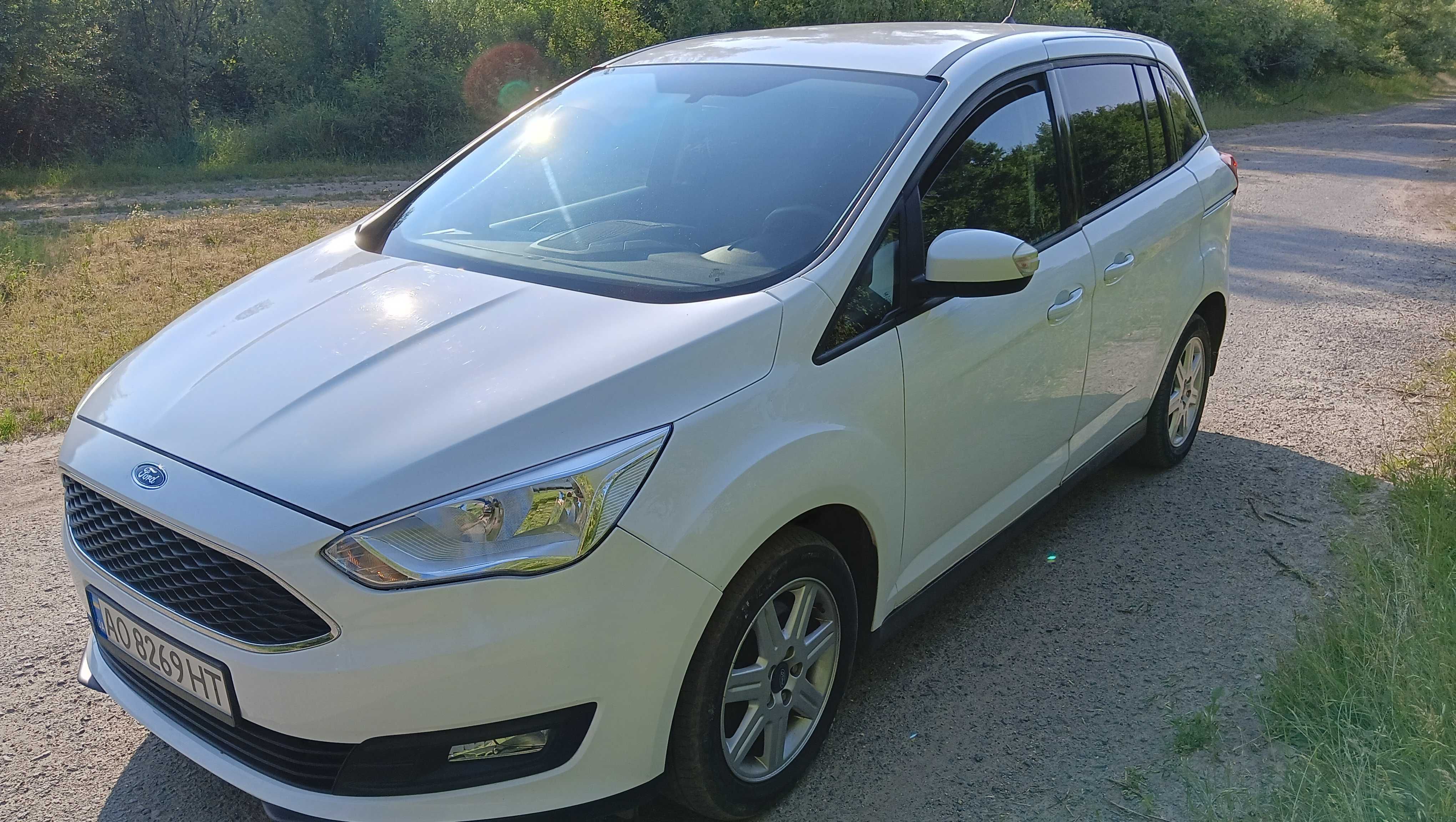 Автомобіль Ford Grand C-Max