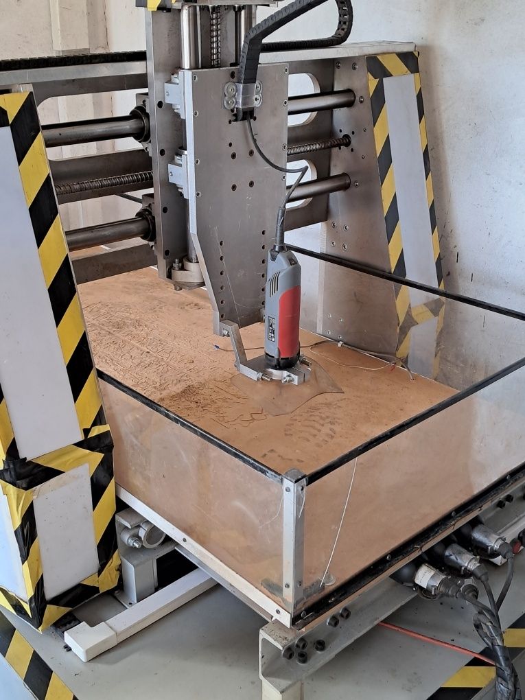 Frezarka cnc  ploter cnc 4 oś
